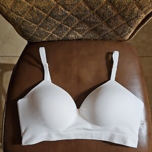 Truekind Supportive Comfort Wireless Shaping Bra Seamless Lined Padded White